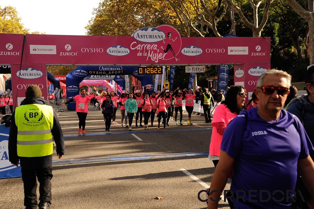 Llegada de la Carrera de la Mujer de Barcelona (ARCO DERECHO 60)