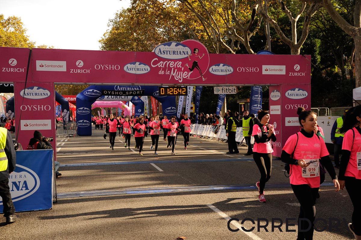 Llegada de la Carrera de la Mujer de Barcelona (ARCO DERECHO 60)