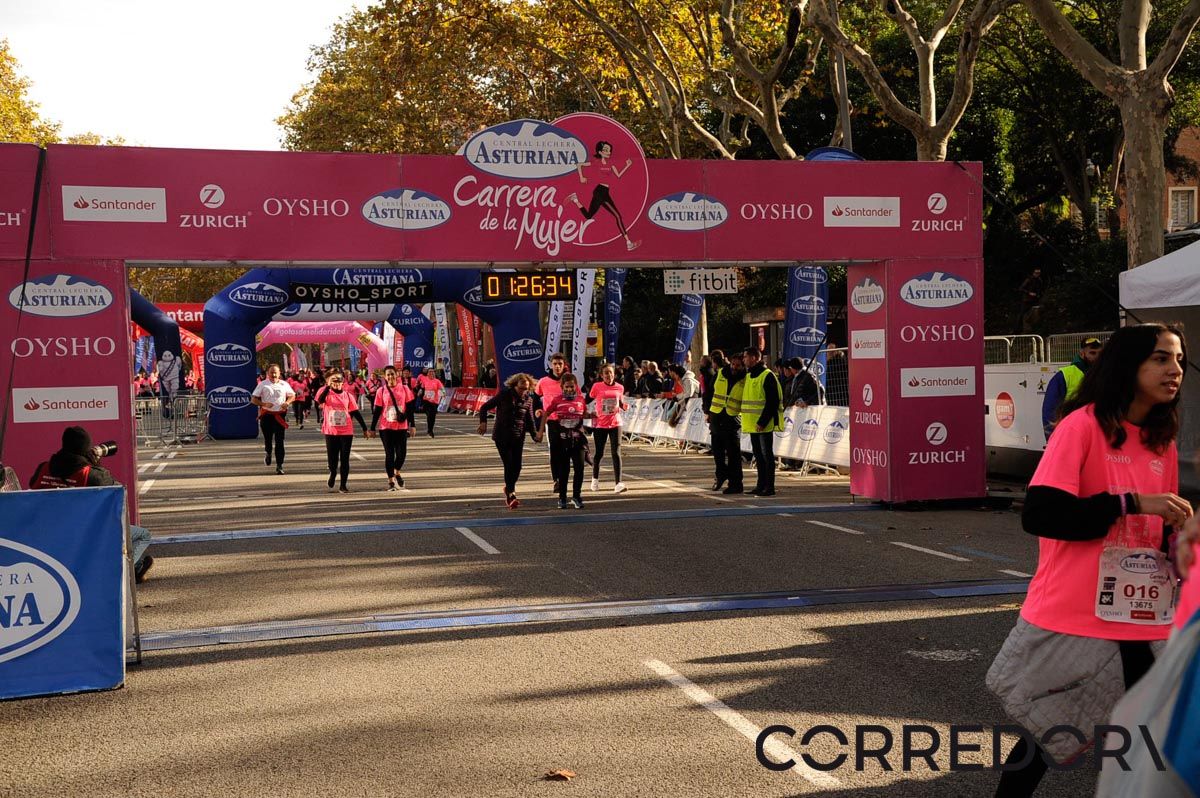 Llegada de la Carrera de la Mujer de Barcelona (ARCO DERECHO 60)