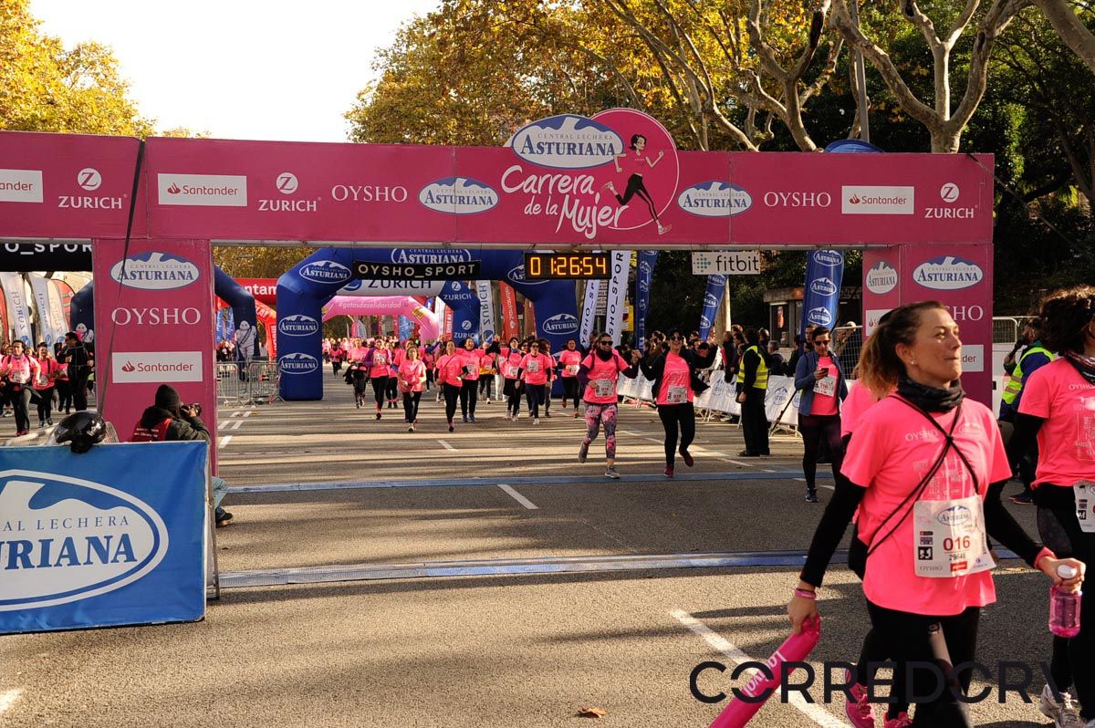 Llegada de la Carrera de la Mujer de Barcelona (ARCO DERECHO 60)