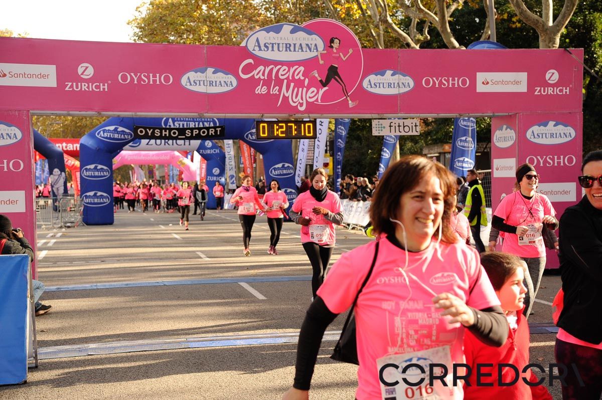 Llegada de la Carrera de la Mujer de Barcelona (ARCO DERECHO 61)