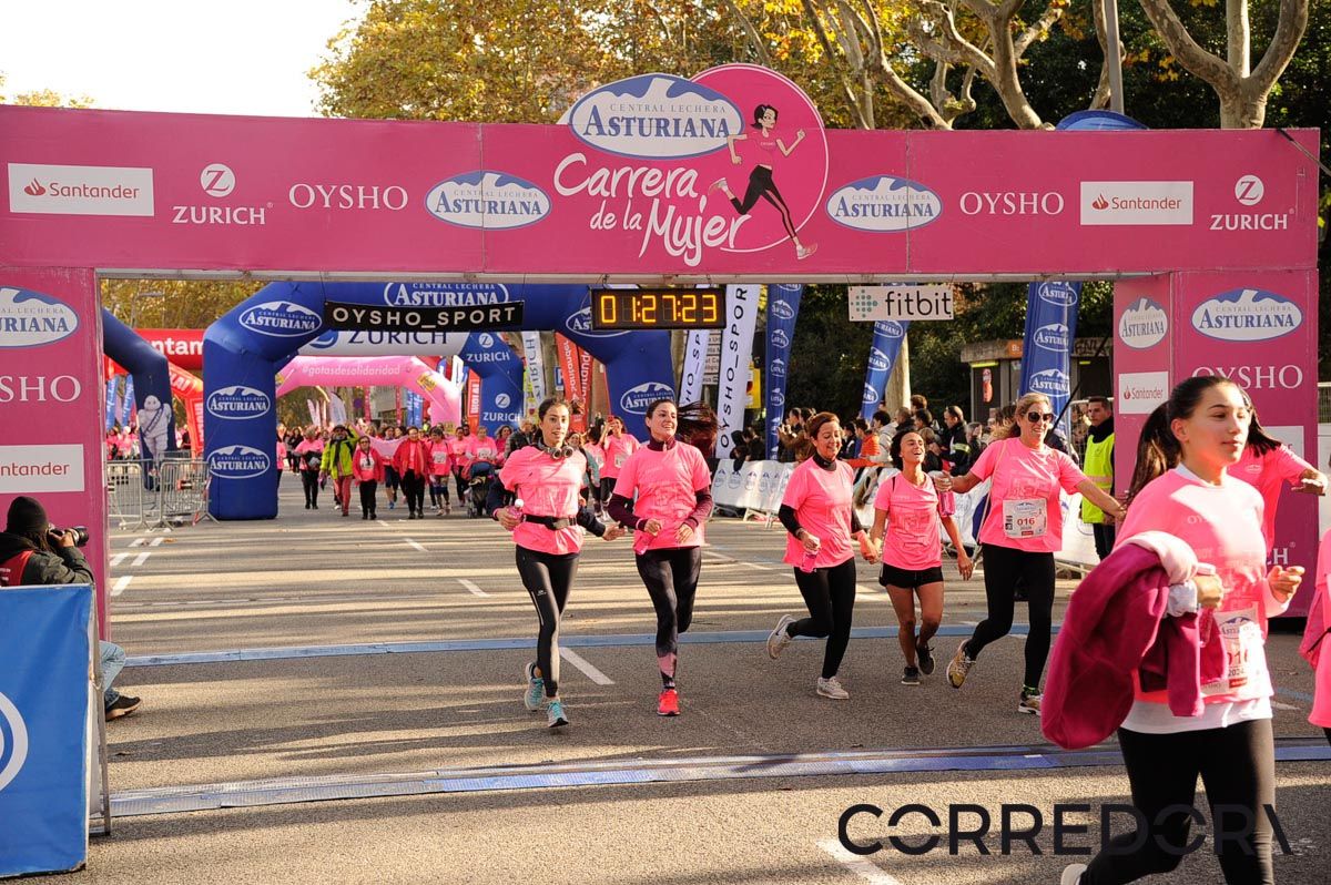 Llegada de la Carrera de la Mujer de Barcelona (ARCO DERECHO 61)