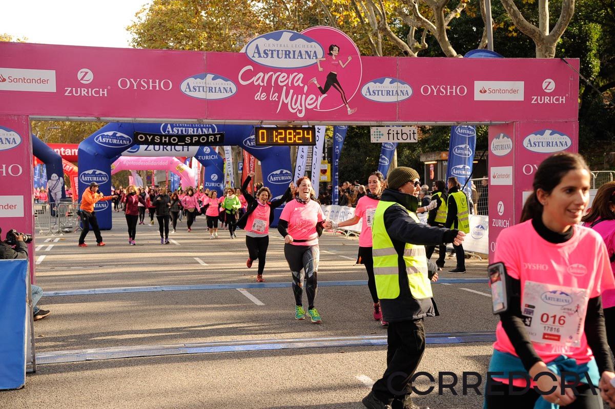 Llegada de la Carrera de la Mujer de Barcelona (ARCO DERECHO 63)