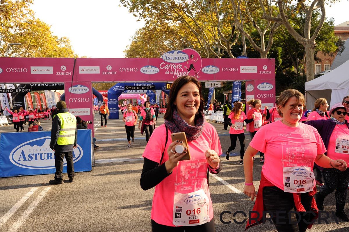 Llegada de la Carrera de la Mujer de Barcelona (ARCO DERECHO 64)