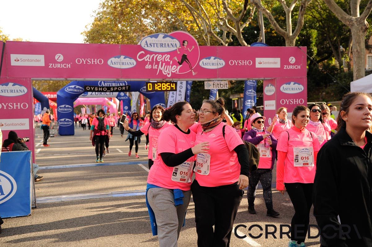 Llegada de la Carrera de la Mujer de Barcelona (ARCO DERECHO 64)
