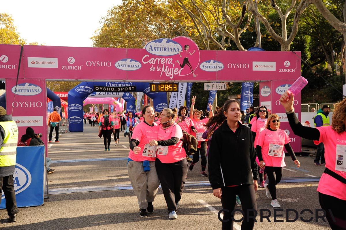 Llegada de la Carrera de la Mujer de Barcelona (ARCO DERECHO 64)