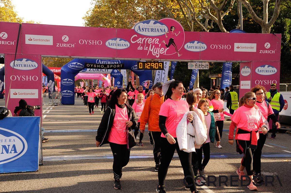 Llegada de la Carrera de la Mujer de Barcelona (ARCO DERECHO 64)