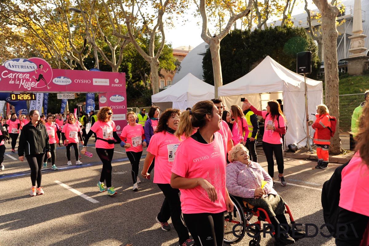 Llegada de la Carrera de la Mujer de Barcelona (ARCO DERECHO 64)