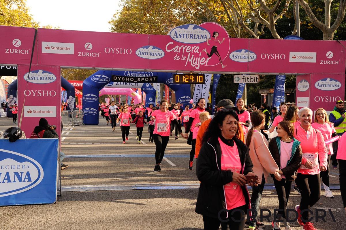 Llegada de la Carrera de la Mujer de Barcelona (ARCO DERECHO 64)