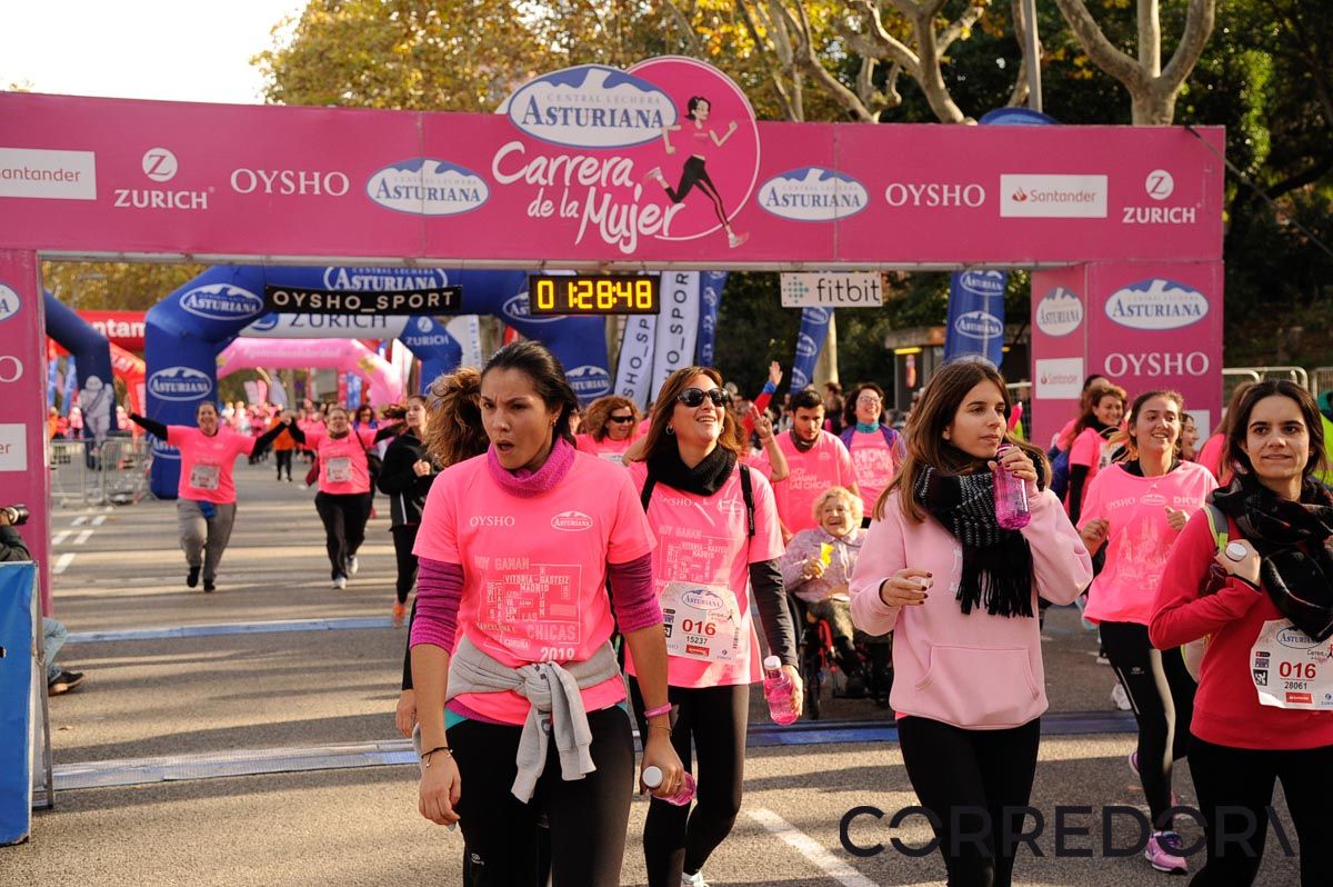 Llegada de la Carrera de la Mujer de Barcelona (ARCO DERECHO 64)