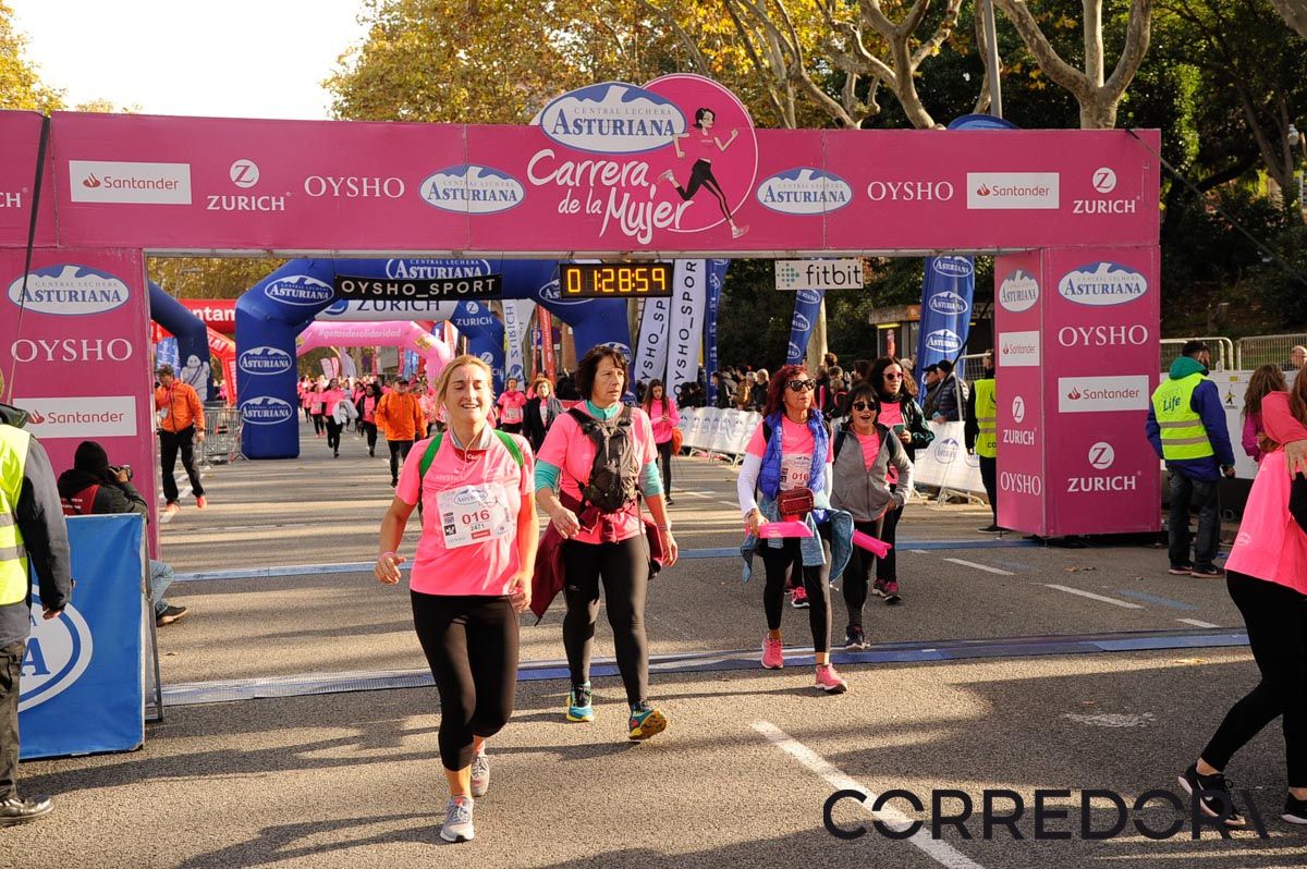 Llegada de la Carrera de la Mujer de Barcelona (ARCO DERECHO 64)