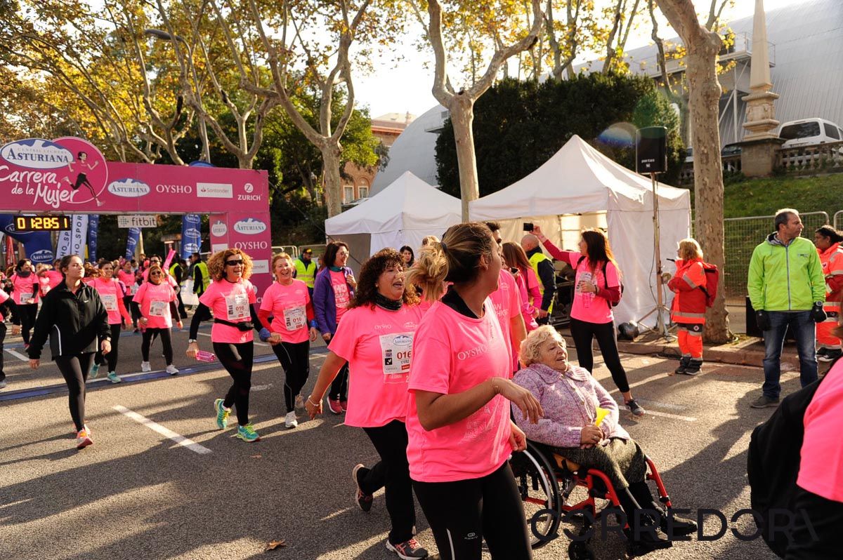 Llegada de la Carrera de la Mujer de Barcelona (ARCO DERECHO 64)