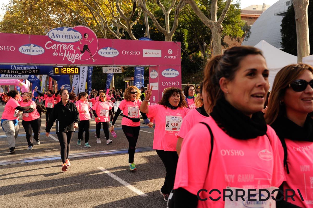 Llegada de la Carrera de la Mujer de Barcelona (ARCO DERECHO 64)