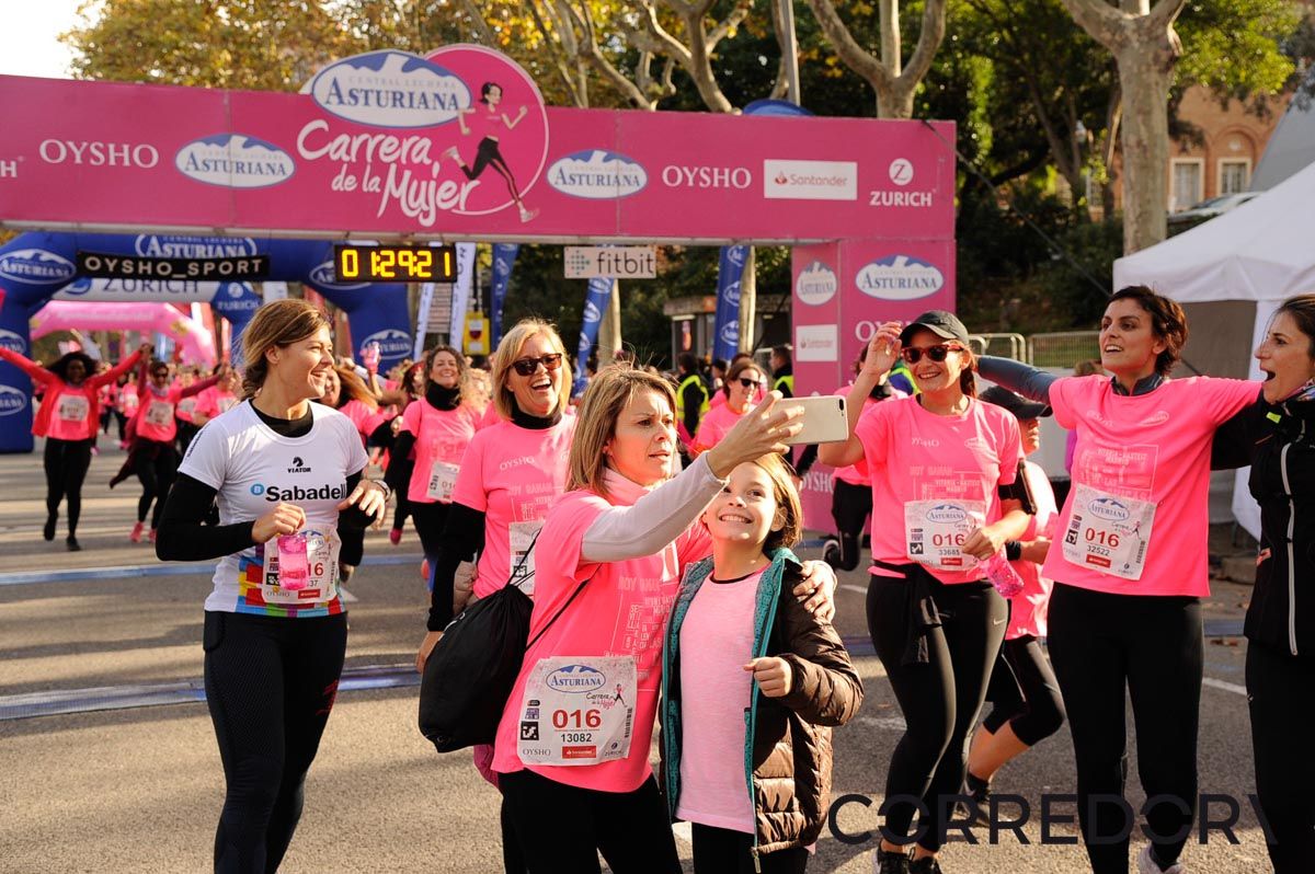 Llegada de la Carrera de la Mujer de Barcelona (ARCO DERECHO 65)