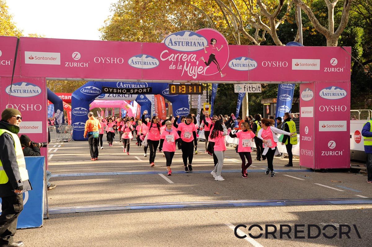 Llegada de la Carrera de la Mujer de Barcelona (ARCO DERECHO 68)
