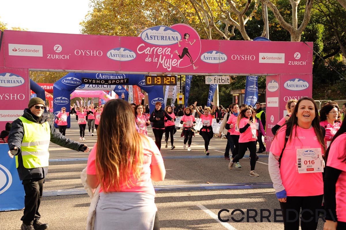 Llegada de la Carrera de la Mujer de Barcelona (ARCO DERECHO 68)
