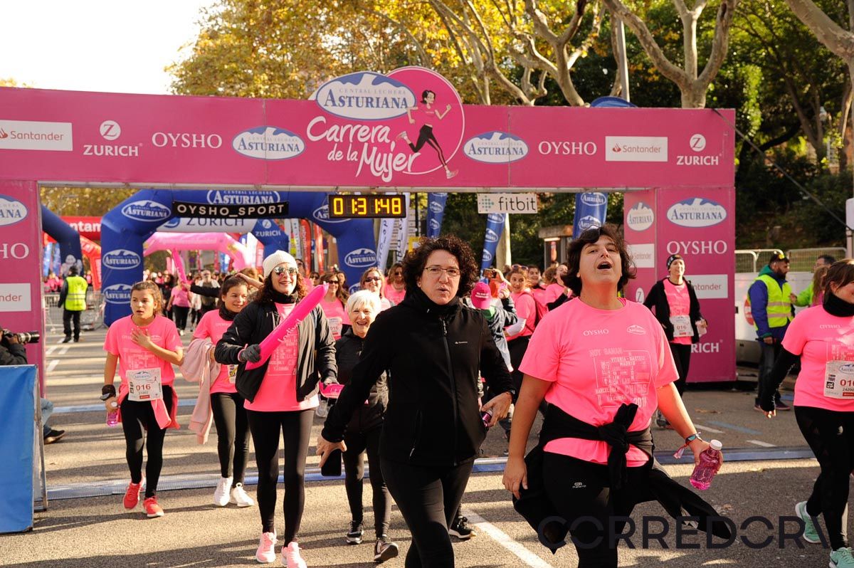 Llegada de la Carrera de la Mujer de Barcelona (ARCO DERECHO 68)