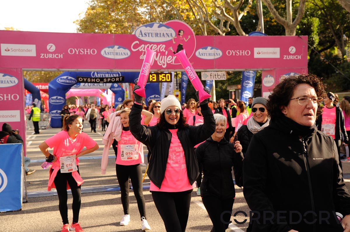 Llegada de la Carrera de la Mujer de Barcelona (ARCO DERECHO 69)