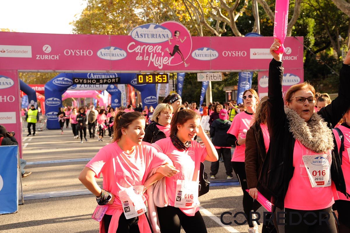 Llegada de la Carrera de la Mujer de Barcelona (ARCO DERECHO 69)