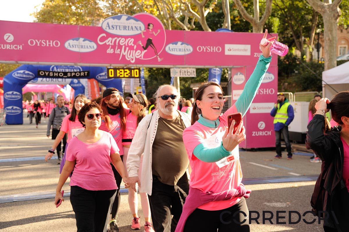 Llegada de la Carrera de la Mujer de Barcelona (ARCO DERECHO 69)