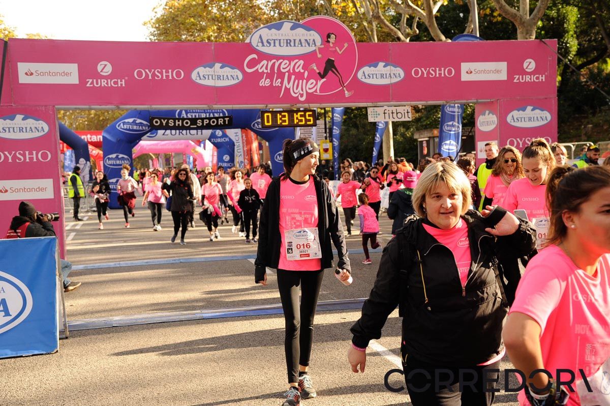 Llegada de la Carrera de la Mujer de Barcelona (ARCO DERECHO 69)