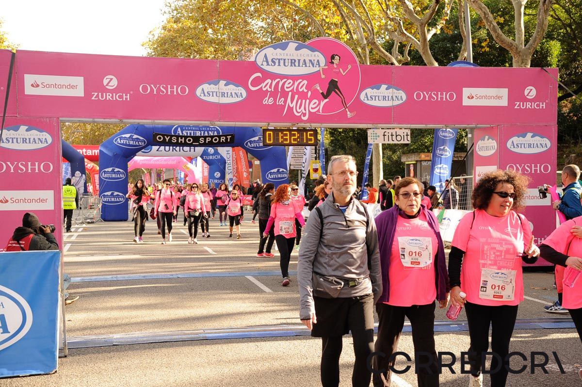 Llegada de la Carrera de la Mujer de Barcelona (ARCO DERECHO 69)