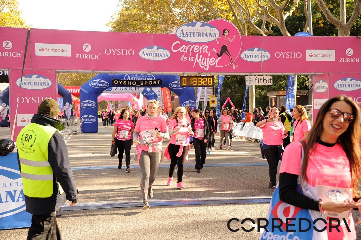 Llegada de la Carrera de la Mujer de Barcelona (ARCO DERECHO 71)