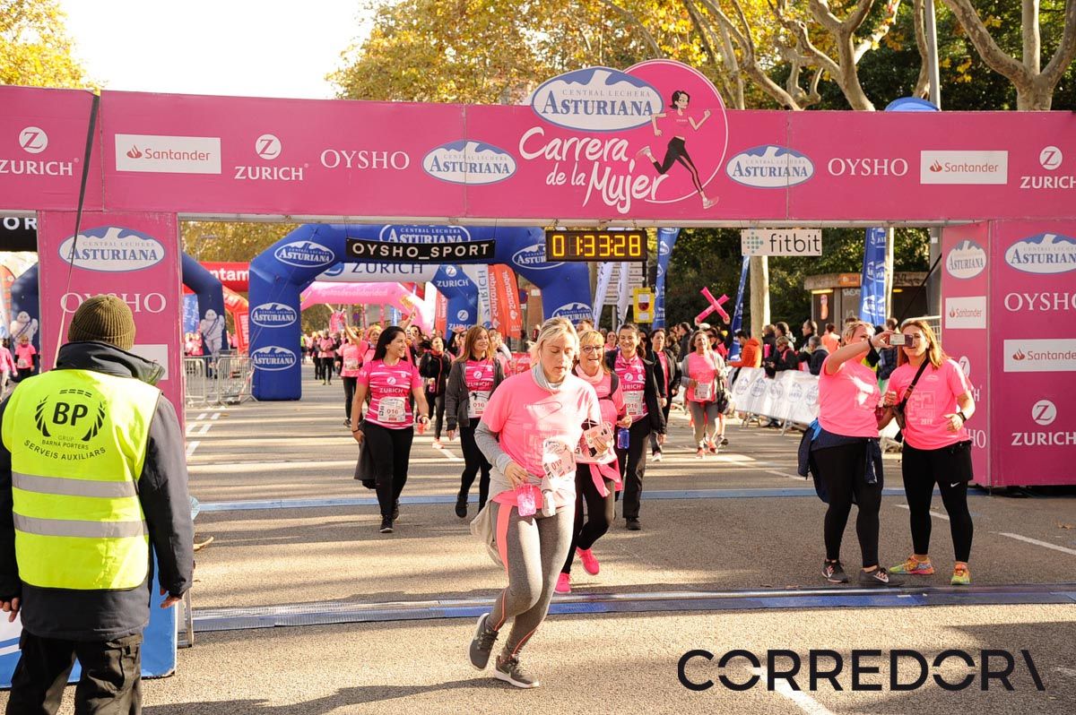 Llegada de la Carrera de la Mujer de Barcelona (ARCO DERECHO 71)