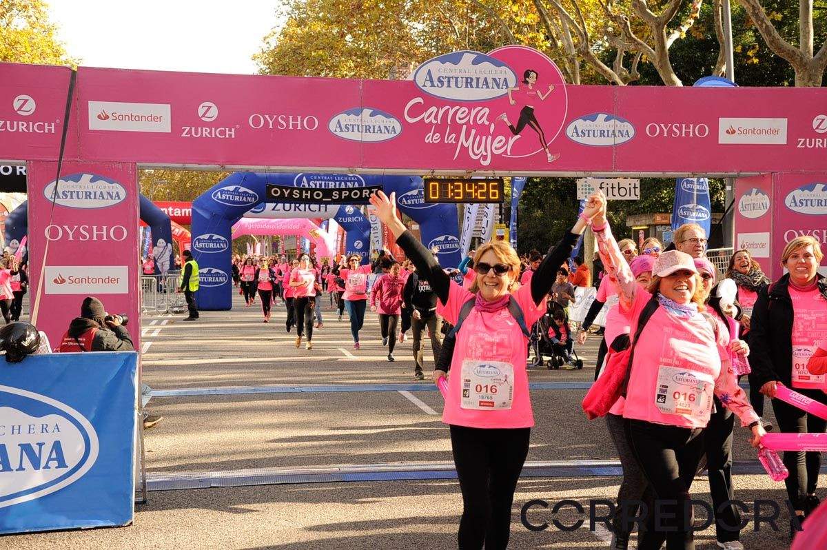 Llegada de la Carrera de la Mujer de Barcelona (ARCO DERECHO 73)