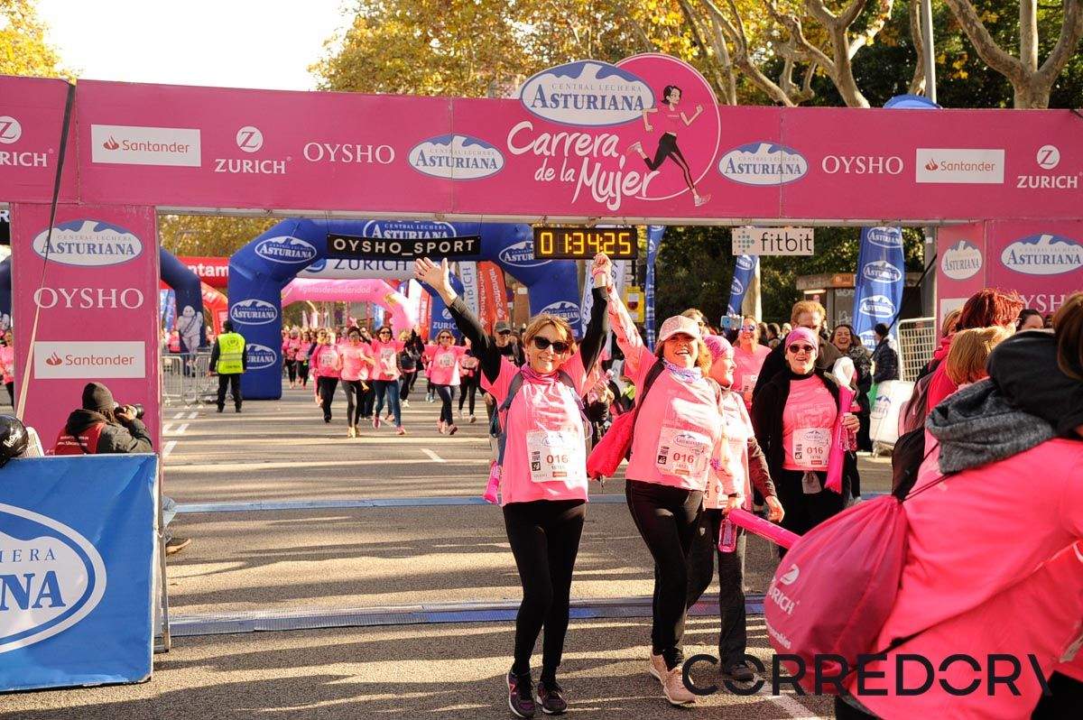 Llegada de la Carrera de la Mujer de Barcelona (ARCO DERECHO 73)