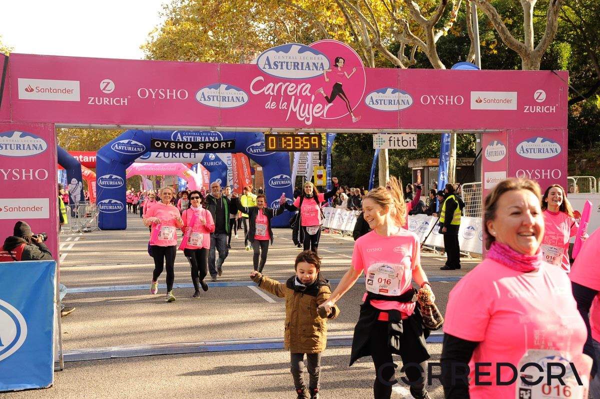 Llegada de la Carrera de la Mujer de Barcelona (ARCO DERECHO 73)