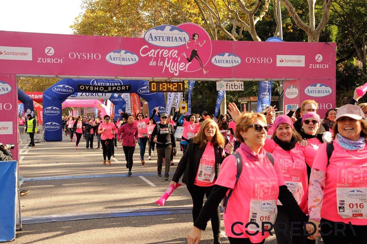 Llegada de la Carrera de la Mujer de Barcelona (ARCO DERECHO 73)