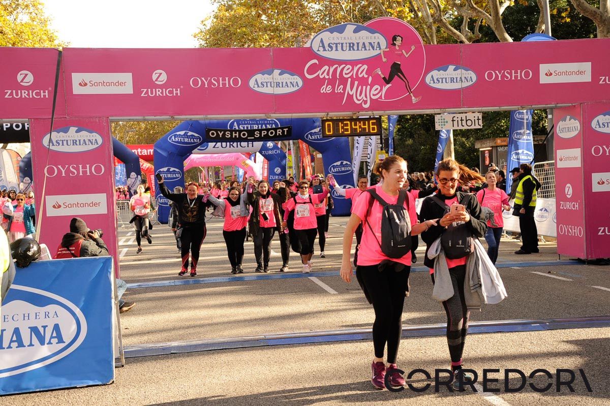 Llegada de la Carrera de la Mujer de Barcelona (ARCO DERECHO 74)