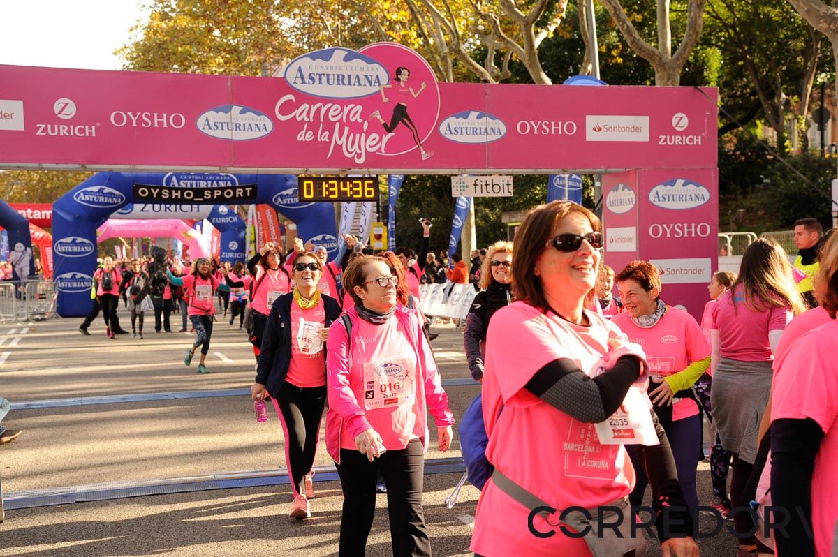 Llegada de la Carrera de la Mujer de Barcelona (ARCO DERECHO 74)