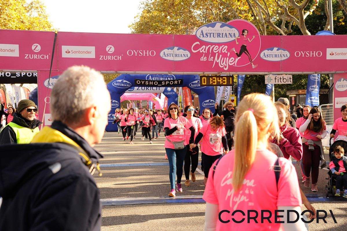 Llegada de la Carrera de la Mujer de Barcelona (ARCO DERECHO 73)