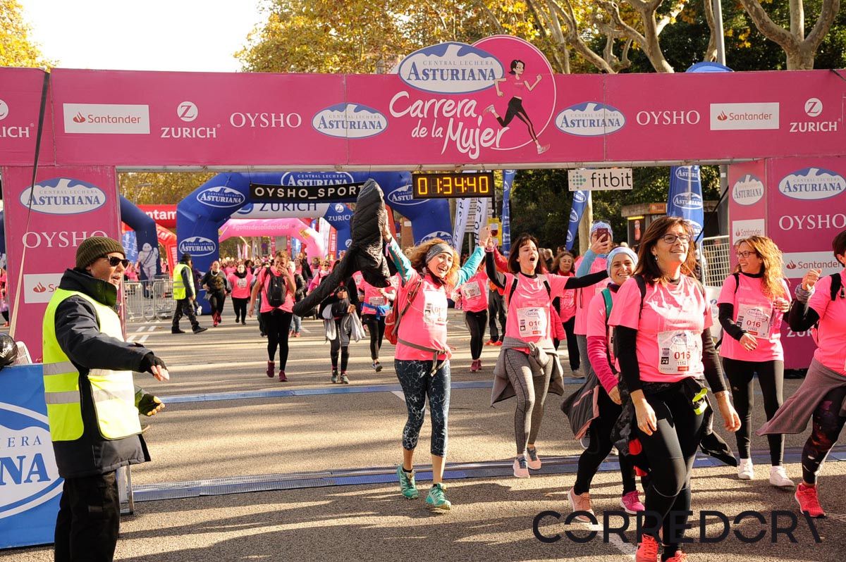 Llegada de la Carrera de la Mujer de Barcelona (ARCO DERECHO 74)