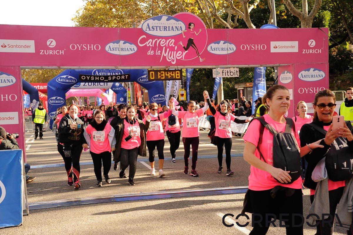 Llegada de la Carrera de la Mujer de Barcelona (ARCO DERECHO 74)