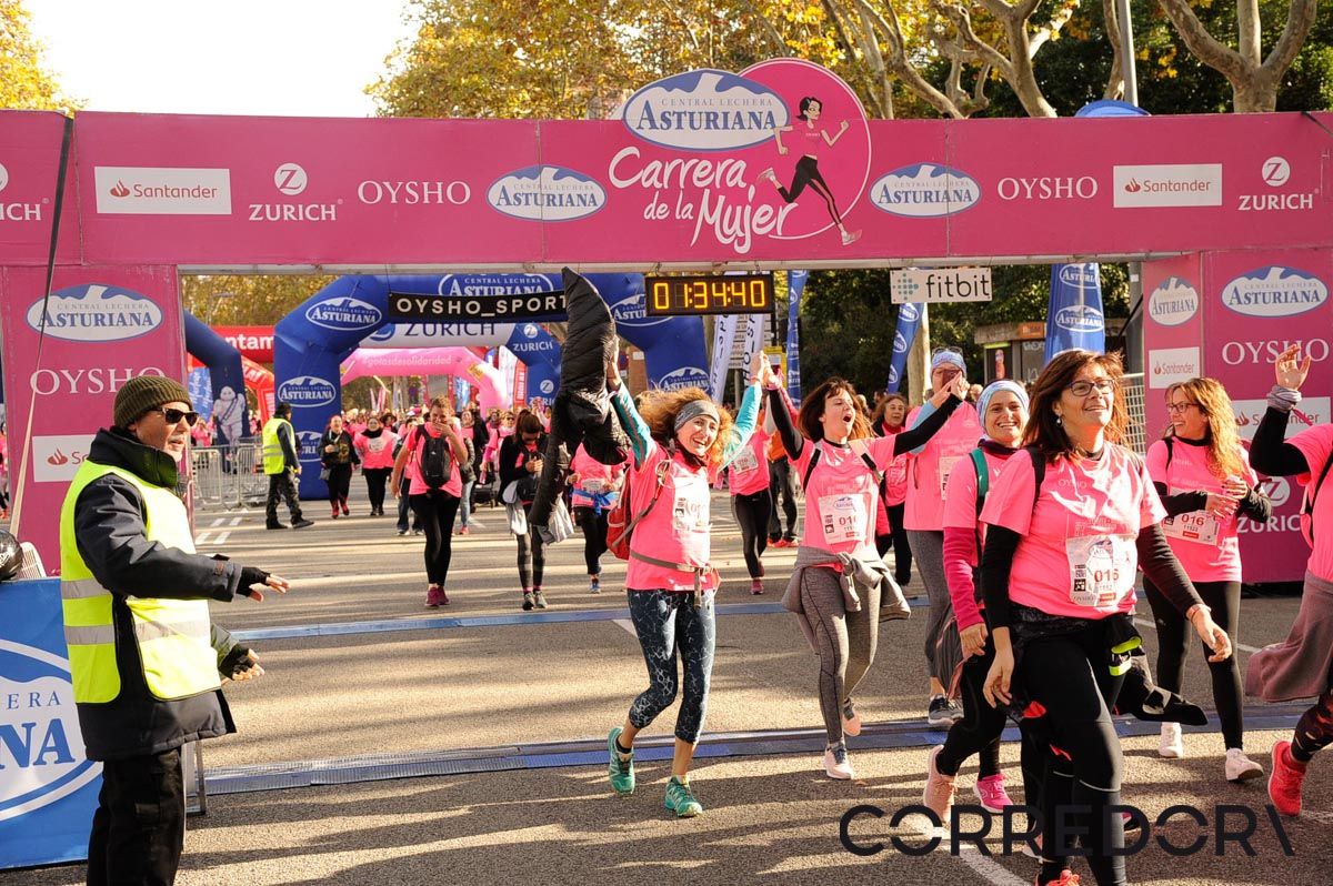 Llegada de la Carrera de la Mujer de Barcelona (ARCO DERECHO 74)