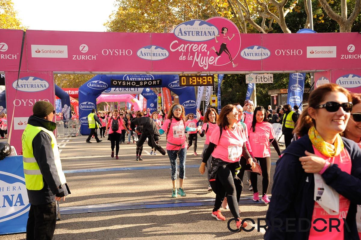 Llegada de la Carrera de la Mujer de Barcelona (ARCO DERECHO 74)