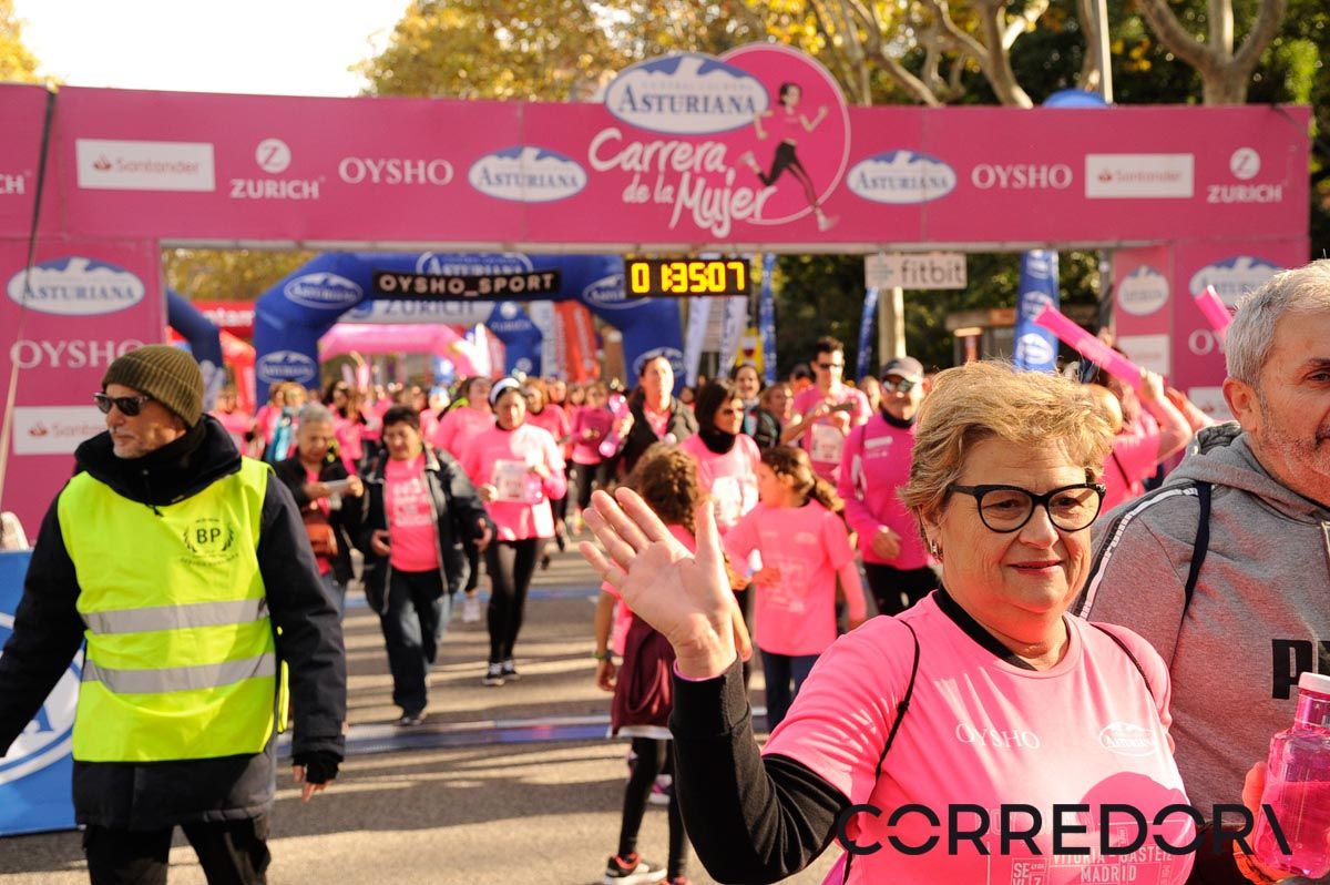 Llegada de la Carrera de la Mujer de Barcelona (ARCO DERECHO 75)