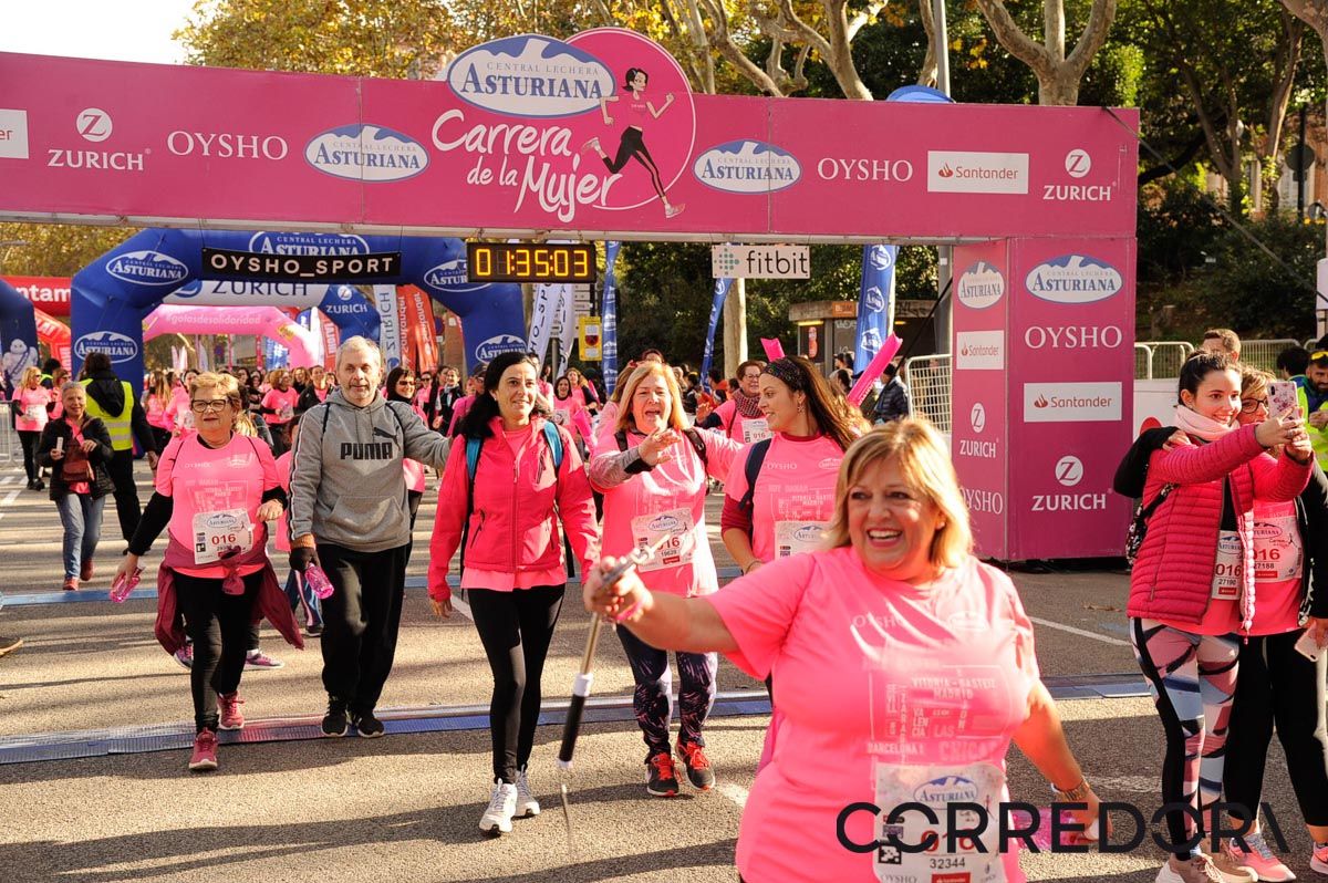 Llegada de la Carrera de la Mujer de Barcelona (ARCO DERECHO 74)