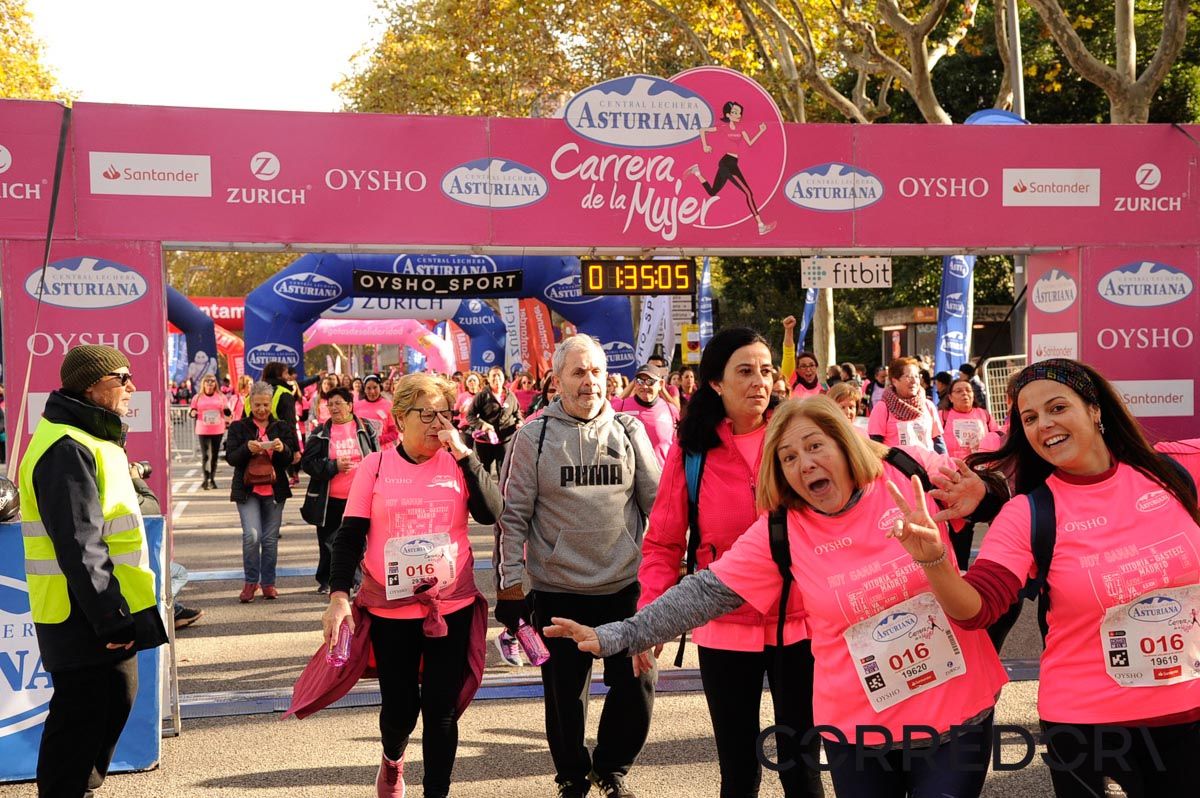 Llegada de la Carrera de la Mujer de Barcelona (ARCO DERECHO 74)