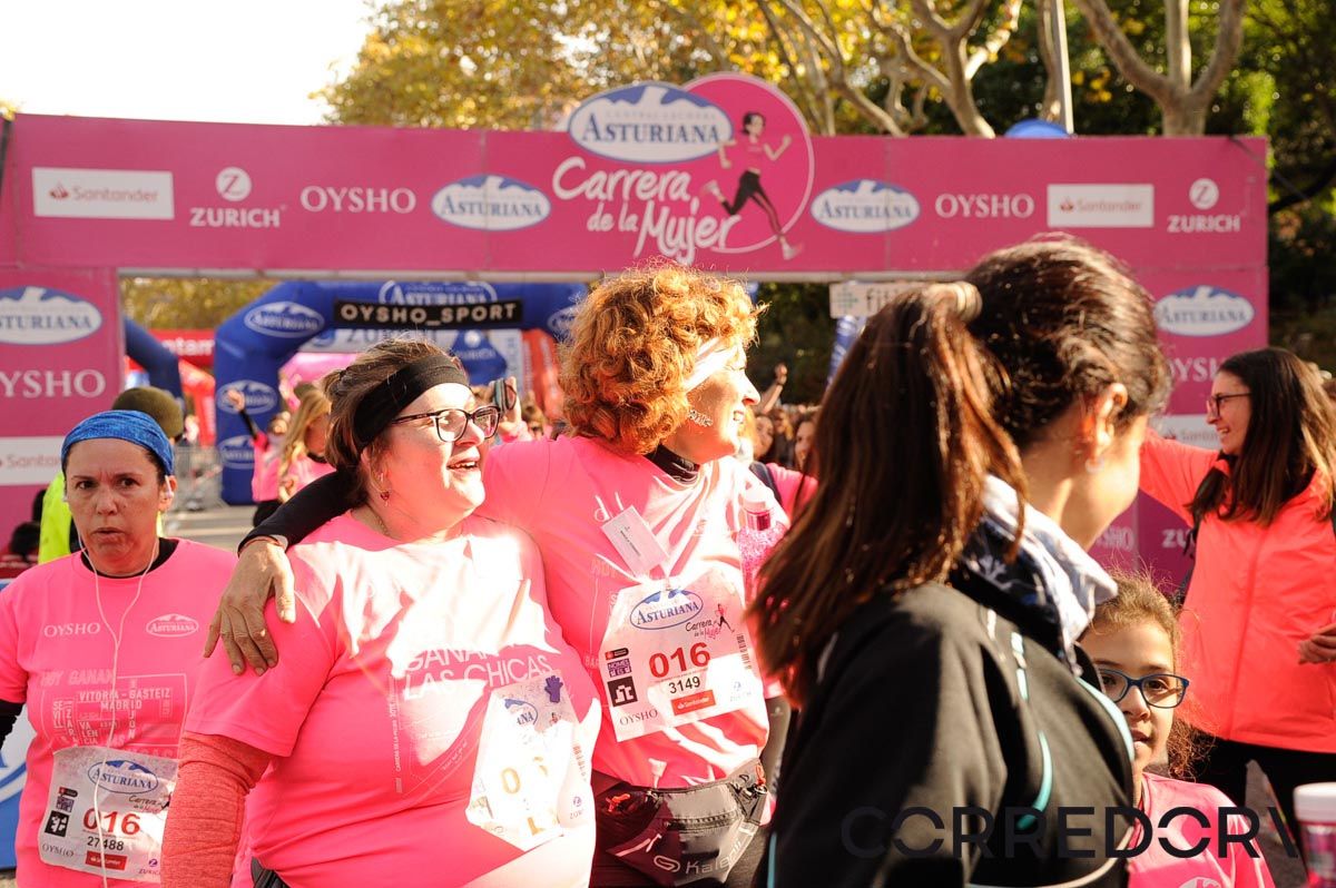 Llegada de la Carrera de la Mujer de Barcelona (ARCO DERECHO 75)
