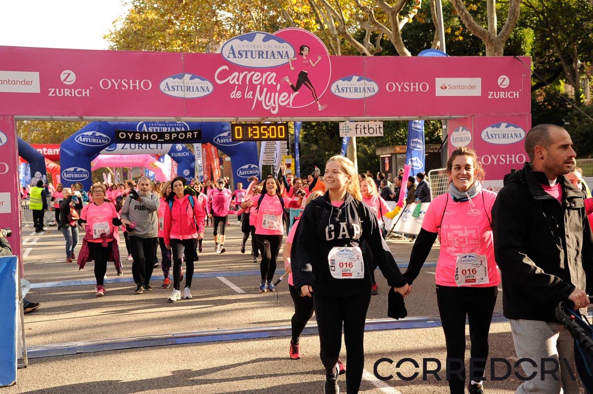 Llegada de la Carrera de la Mujer de Barcelona (ARCO DERECHO 74)