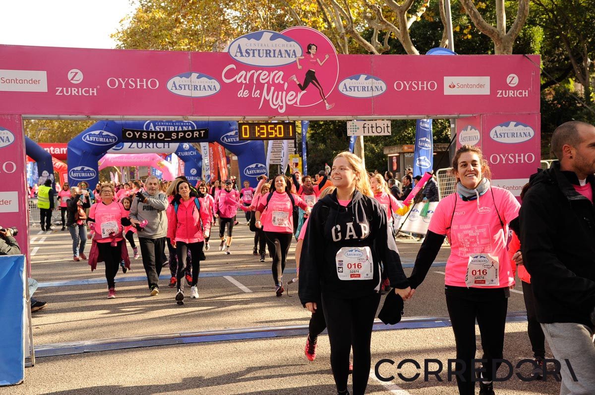 Llegada de la Carrera de la Mujer de Barcelona (ARCO DERECHO 74)
