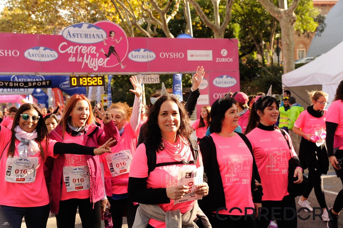 Llegada de la Carrera de la Mujer de Barcelona (ARCO DERECHO 75)