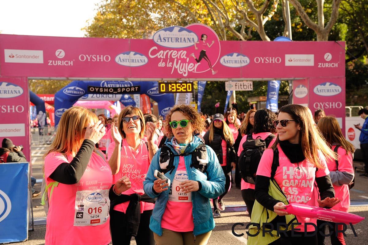 Llegada de la Carrera de la Mujer de Barcelona (ARCO DERECHO 75)