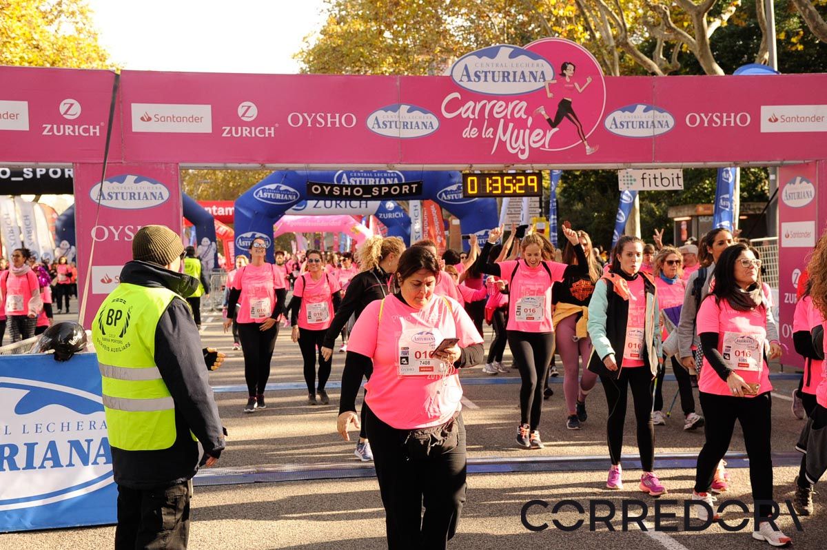 Llegada de la Carrera de la Mujer de Barcelona (ARCO DERECHO 75)