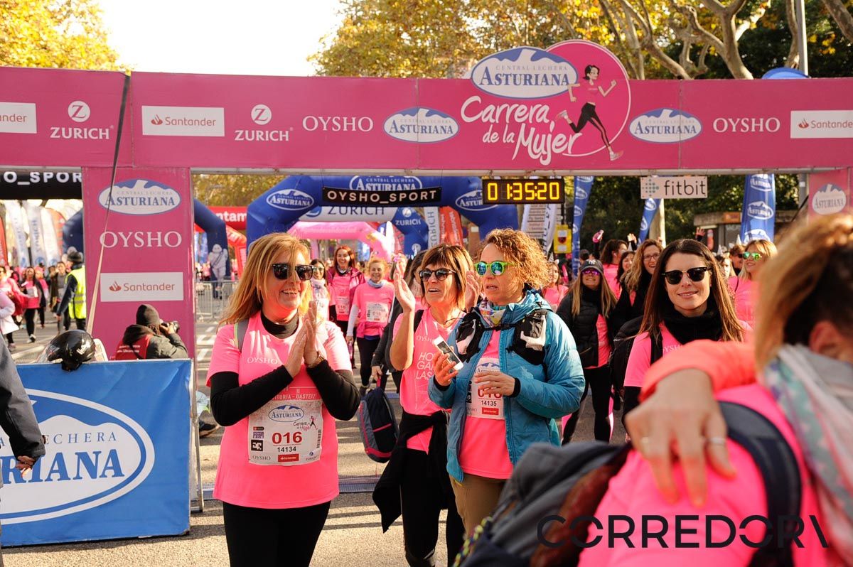 Llegada de la Carrera de la Mujer de Barcelona (ARCO DERECHO 75)