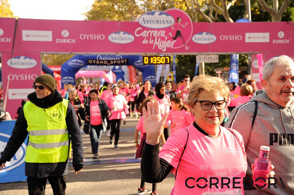 Llegada de la Carrera de la Mujer de Barcelona (ARCO DERECHO 75)